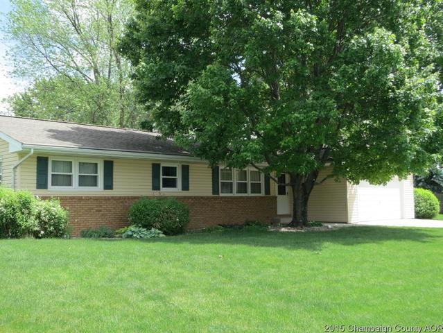 401 Mccoy Cir, Villa Grove, IL 61956