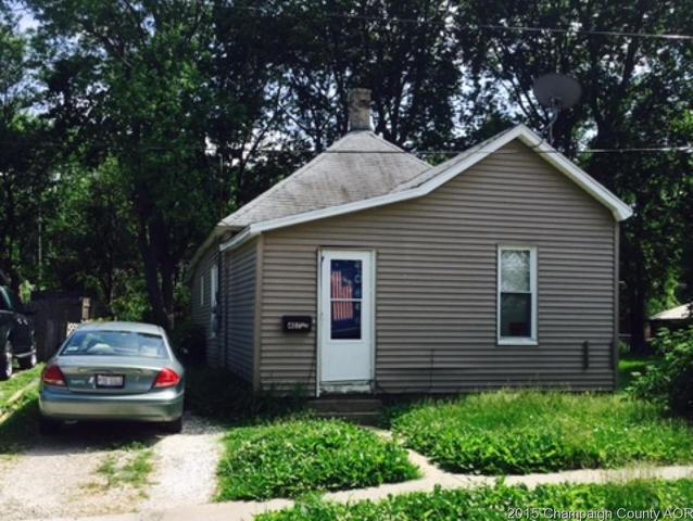 407 1/2 W Maple St, Champaign, IL 61820