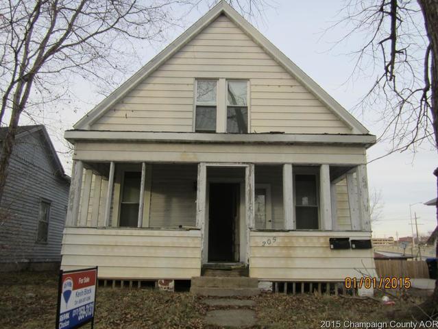 205 W Oakland Ave., Bloomington, IL 61701