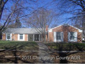 8 Regent Ct, Champaign, IL 61820