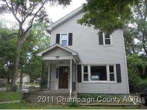702 W Mcarthur Ave, Bloomington, IL 61701