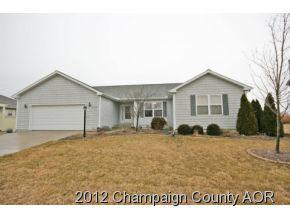 2304 E Slade Lane, Mahomet, IL 61853