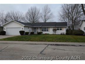 106 Surrey Lane, Arthur, IL 61911