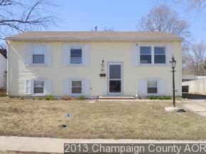 401 Pfeffer Rd, Urbana, IL 61802