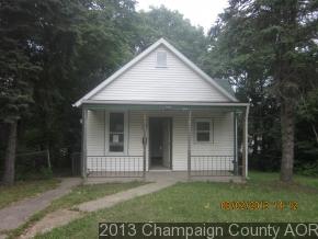 109 Packard St., Bloomington, IL 61701