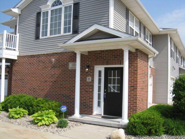 104 Yorkminster Ln #8, Savoy, IL 61874