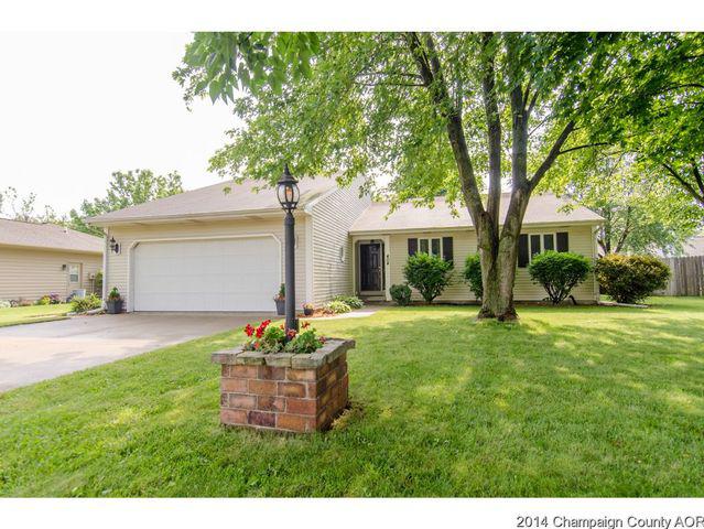 404 Crestwood Dr, St. Joseph, IL 61873