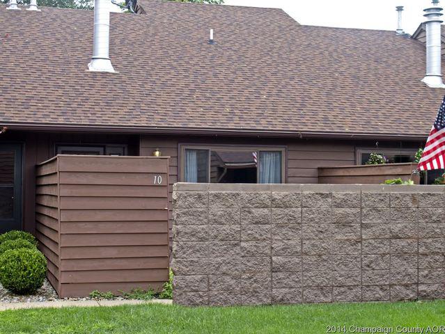 10 Evergreen Sq, Savoy, IL 61874