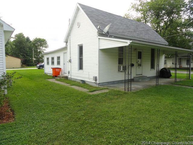 319 N Elm St, Arthur, IL 61911
