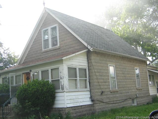 202 W Walter St, Strawn, IL 61775