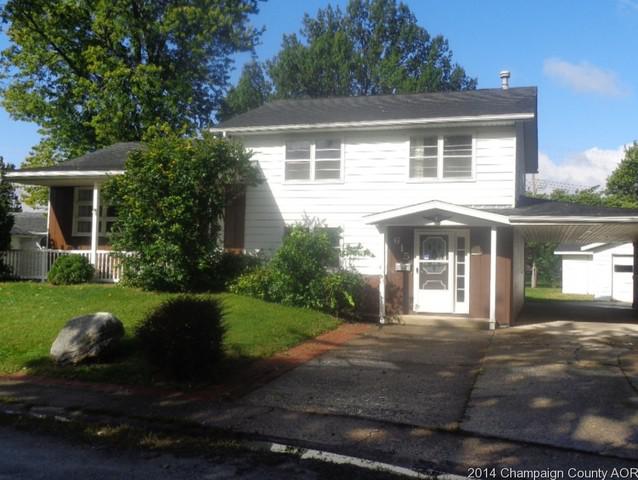 615 W Parkview Dr, Arthur, IL 61911