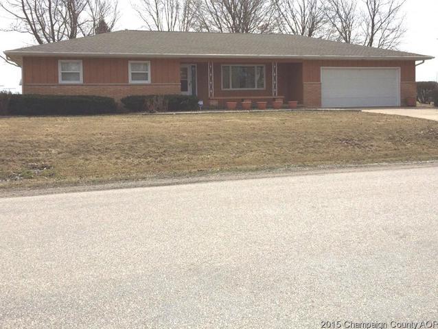 2205 Heather Hills Drive, St. Joseph, IL 61873