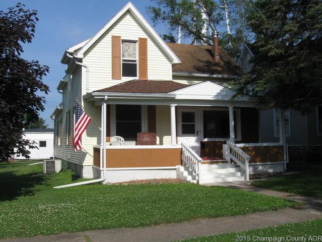 111 N Oak St, Villa Grove, IL 61956