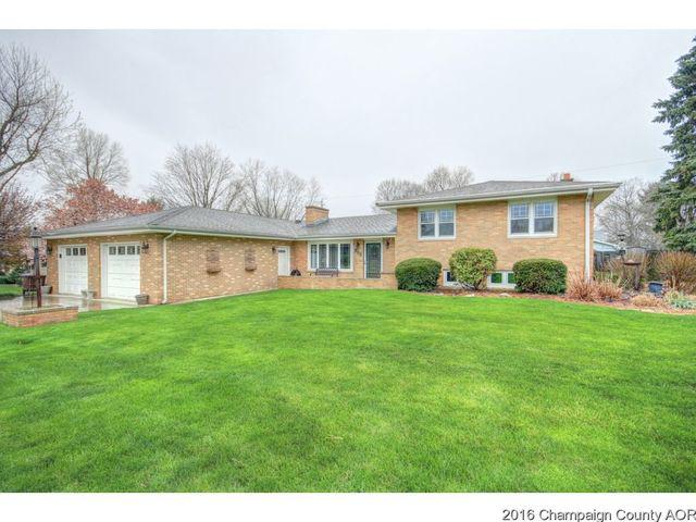 109 N Mckinley Dr, Mahomet, IL 61853