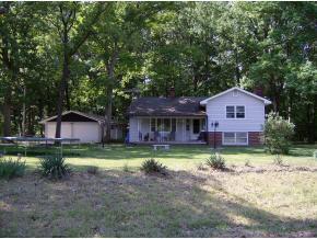 [Address Hidden by Seller], Fairmount, IL 61841