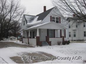 1608 W Locust St., Bloomington, IL 61701