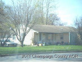 807 S Division St, Mahomet, IL 61853