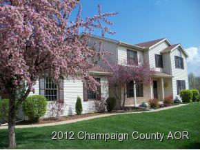 206 S Fox Run, Mahomet, IL 61853