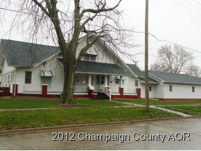 406 South Pine St, Arthur, IL 61911