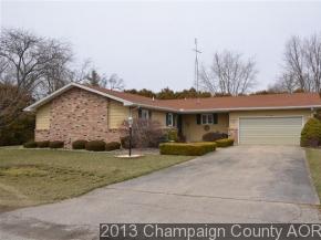 516 E Lincoln St, Arthur, IL 61911