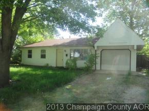 702 S Scottswood Dr, Urbana, IL 61801