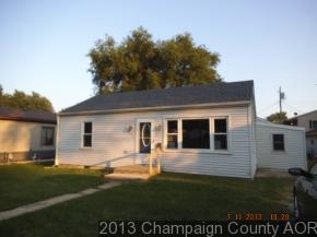 809 E Overton #1, Tuscola, IL 61953