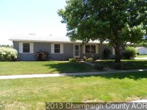 1712 Stratford Dr, Champaign, IL 61821