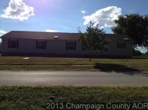 30 Shaw St, Westville, IL 61883
