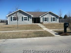 406 Cedar Dr, St. Joseph, IL 61873