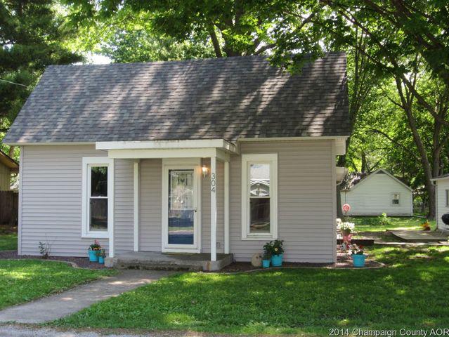 304 Stout St, St. Joseph, IL 61873