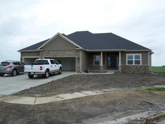 3902 Patriot Ln, Champaign, IL 61822