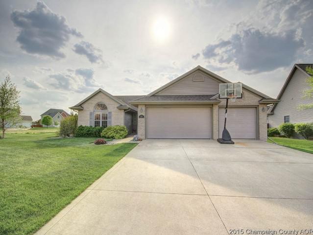 521 Hawthorne Dr, St. Joseph, IL 61873