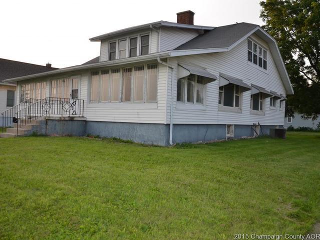 122 E Columbia, Arthur, IL 61911