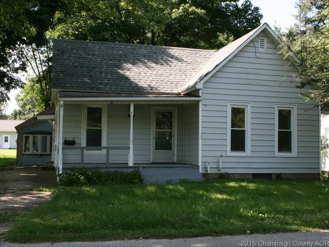 209 W High St, Farmer City, IL 61842