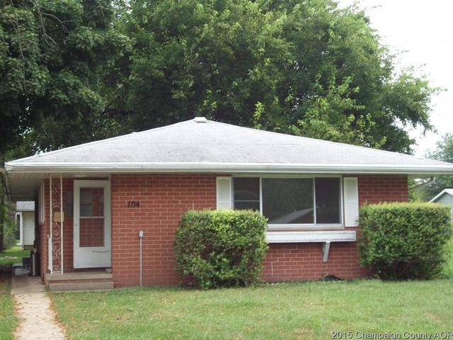 104 W Scott St, Tuscola, IL 61953