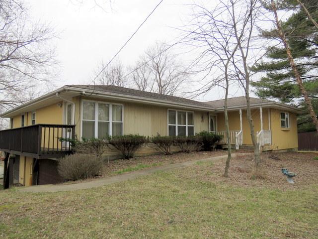 26648 Oak Dr., Wauconda, IL 60084