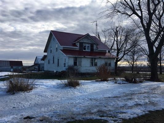 1614 Meridian Rd., Ashton, IL 61006