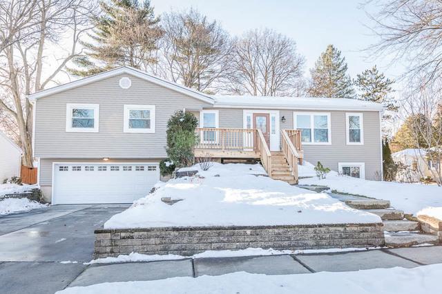 348 Indian Dr., Glen Ellyn, IL 60137