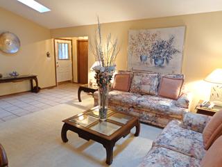 8320 Adbeth Ave., Woodridge, IL 60517