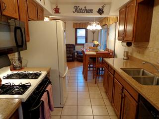8320 Adbeth Ave., Woodridge, IL 60517
