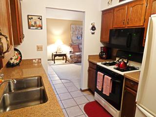 8320 Adbeth Ave., Woodridge, IL 60517