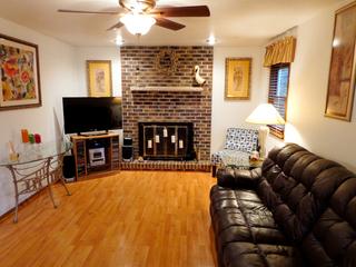 8320 Adbeth Ave., Woodridge, IL 60517