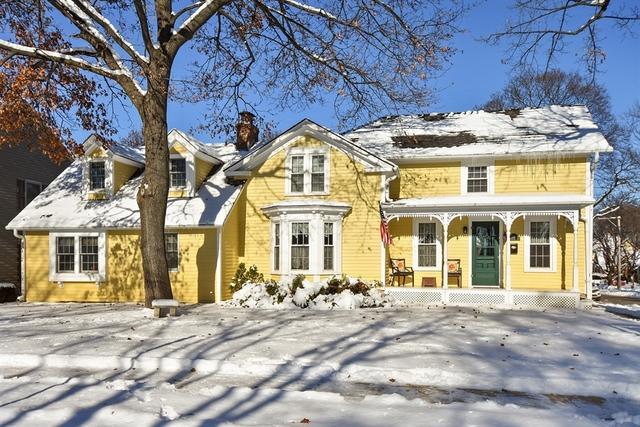 124 North Ave., Barrington, IL 60010
