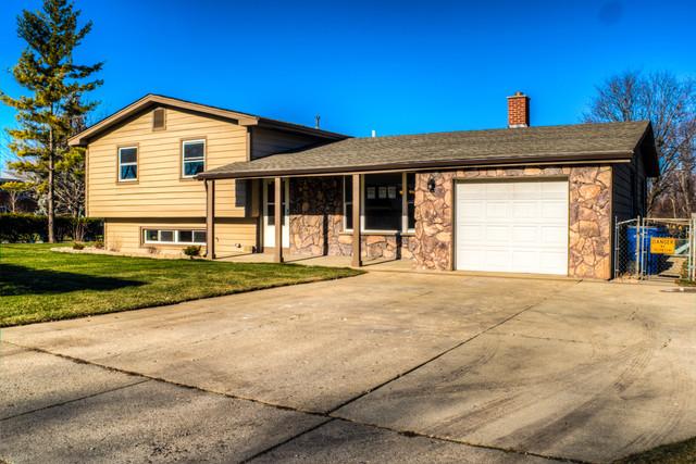 251 S Cherry St., Itasca, IL 60143