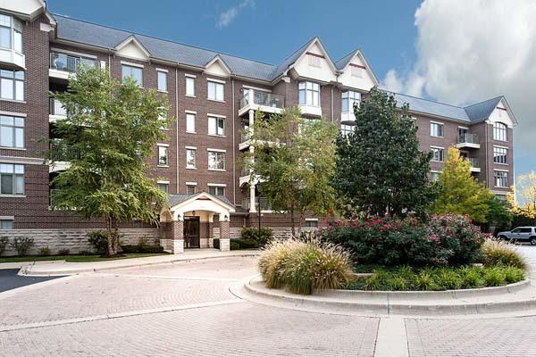 425 Village Green Cir. #212, Lincolnshire, IL 60069