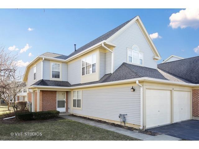 131 Stirling Ln., Schaumburg, IL 60194