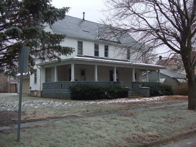 229 W Vine St., Piper City, IL 60959