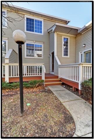 317 Summerbreeze Ct., Bolingbrook, IL 60440