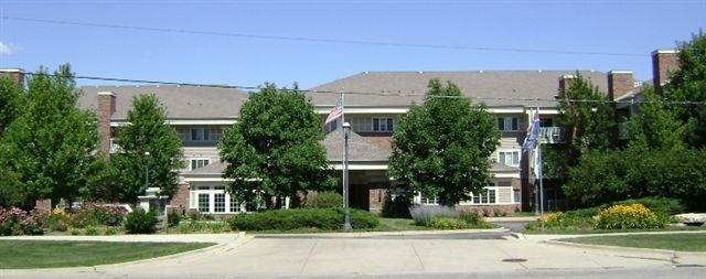605 Barrington Ave. #106, East Dundee, IL 60118