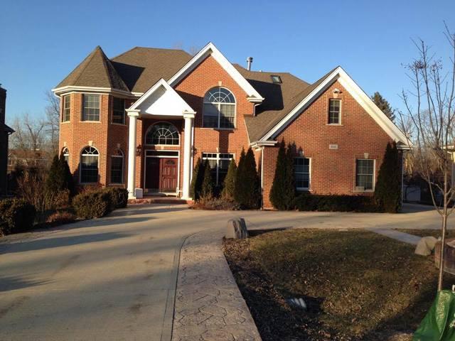 816 E Hickory Ave., Addison, IL 60101